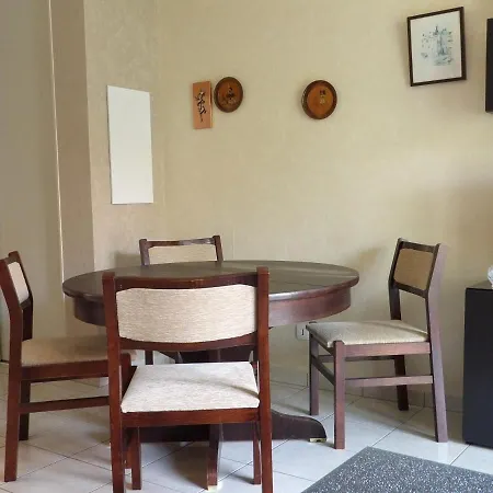Apartament Charming 3-star Furnished Tourist In