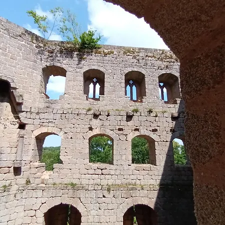 Charming 3-star Furnished Tourist In Apartament *