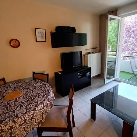 Charming 3-star Furnished Tourist In *